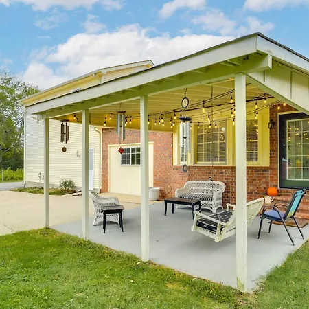 Large Yard And Basketball Hoop Murfreesboro Home!